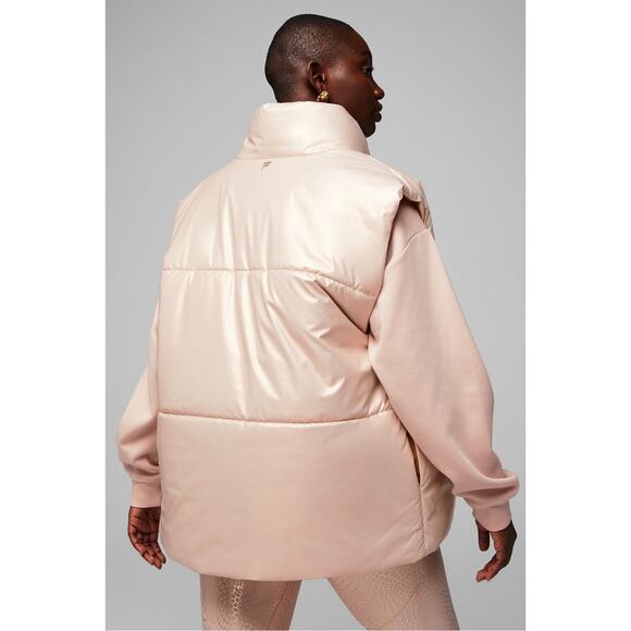 Fabletics Oversized Puffer Vest in Natural Blush/Bronzed Brown - Size: Small - Picture 3 of 11